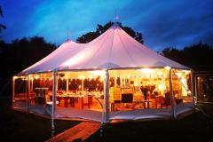 Sailcloth met zijzeilen