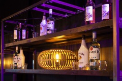 Achterkast bar Lissabon met Bamboe hanglamp